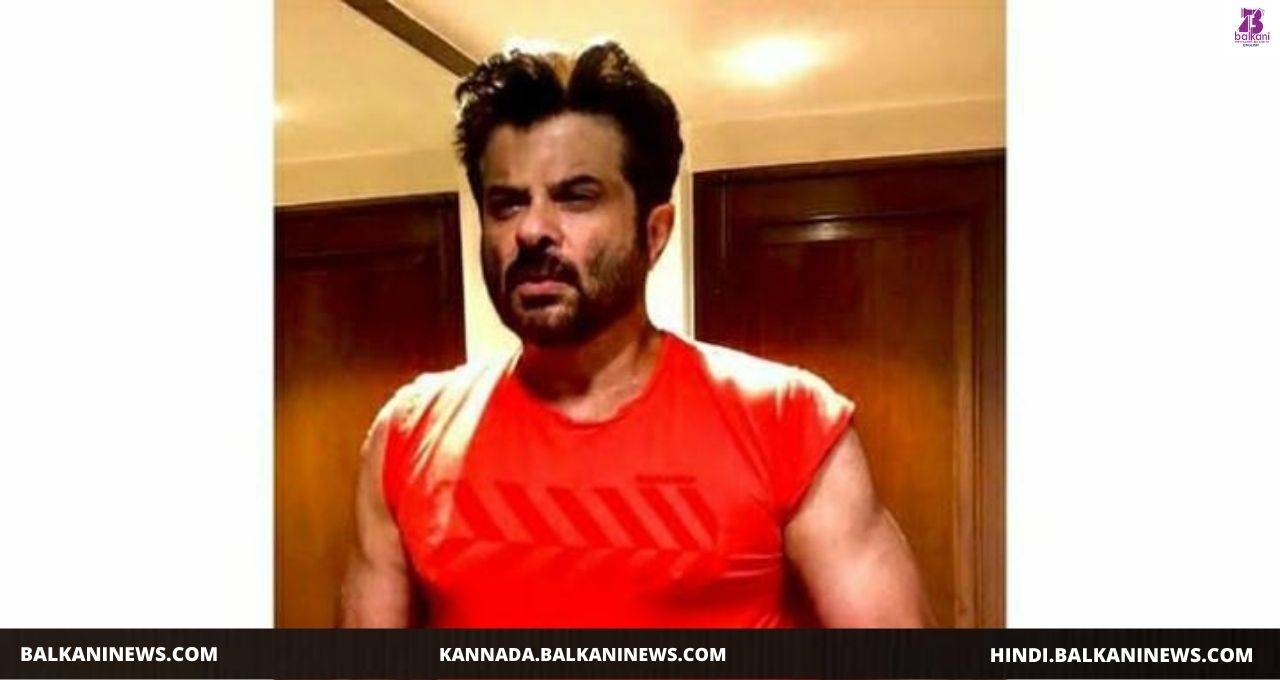 Anil Kapoor Flaunts His Muscles While Doing Workouts