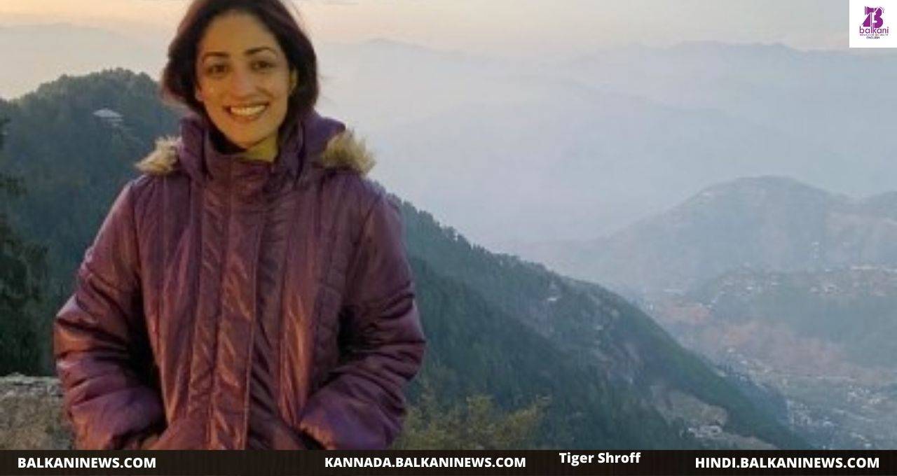 "Yami Gautam ditches car ride; decides to walk post pack up of ‘Bhoot Police’ shooting".